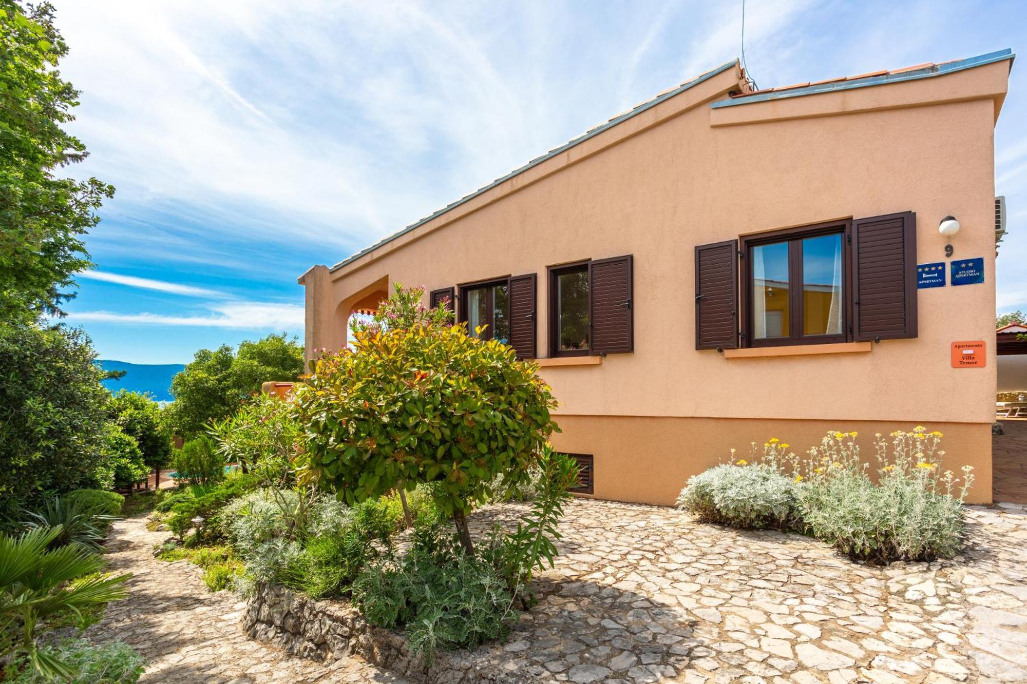 Apartments Villa Temer Pinezici  Exterior photo